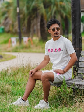「adamsJUGGLER（アダムスジャグラー）のRTEGネオン＆EM R.Sティー（Tシャツ/カットソー、ホワイト系）」を使った、adamsJUGGLERさん（メンズ・173cm）の夏コーディネート