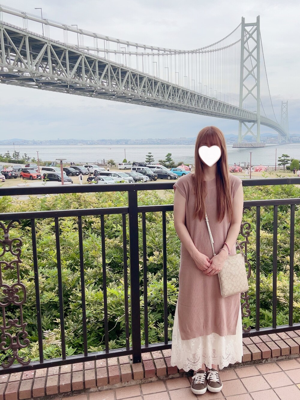 「グレイル、グレイルコーデ、グレイル女子、ワンピース、ピンク、ピンクコーデ、COACH、スニーカー、お洒落好きな人と繋がりたい、低身長女子」｜「GRLの裾レースインナー付きワッフルニットワンピース（ワンピース、ピンク系）」を使った、きみみchan♡さん（レディース・152cm）の冬コーディネートの1枚目の写真