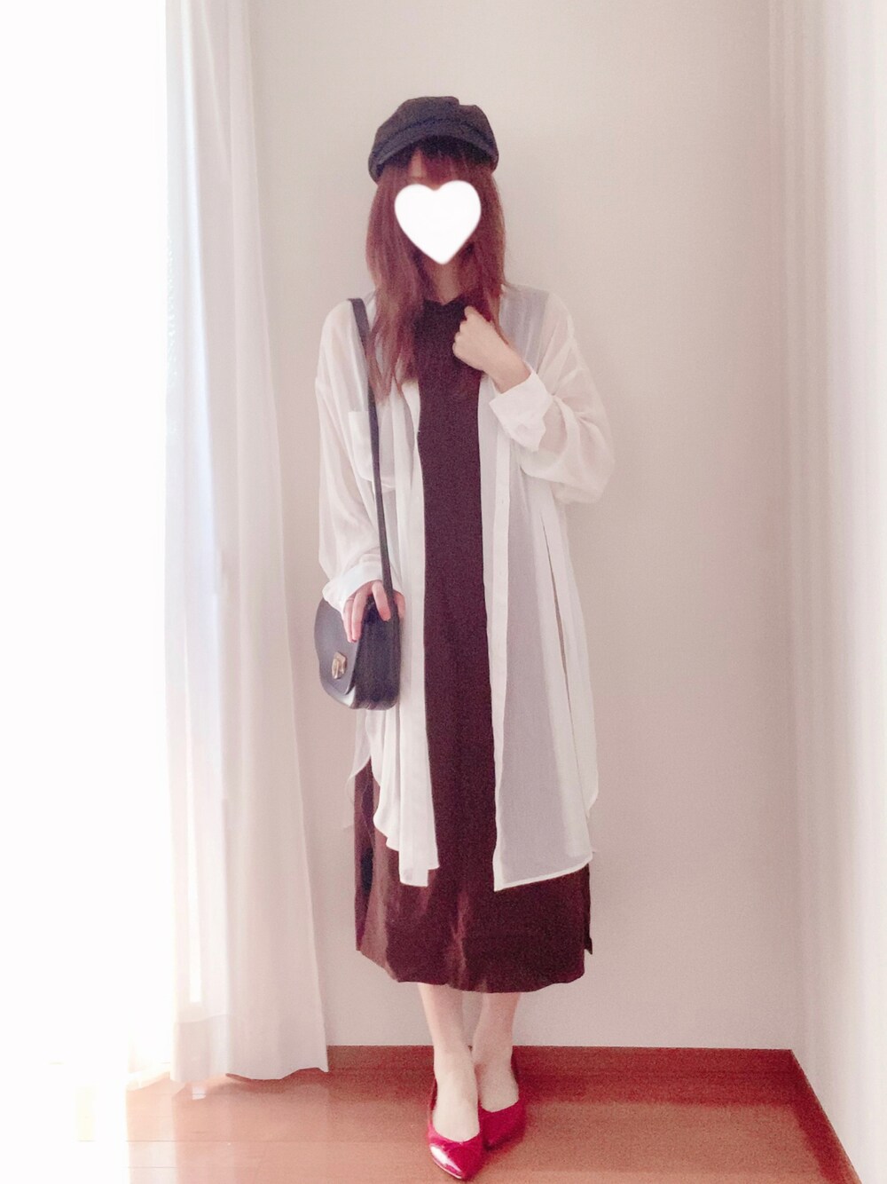 「秋コーデ、シンプルコーデ、ゆるコーデ、低身長女子、低身長コーデ、GU、LOWRYS FARM、ブラウンコーデ、キャスケット、相互フォローしてます☆」｜「LOWRYS FARMのツイルキャスケット　821243（キャスケット、ブラック系）」を使った、きみみchan♡さん（レディース・152cm）の秋コーディネートの1枚目の写真