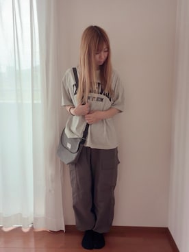 「DAISO（DAISO）のショルダーバッグ（ショルダーバッグ、グレー系）」を使った、きみみchan♡さん（レディース・152cm）の秋コーディネート