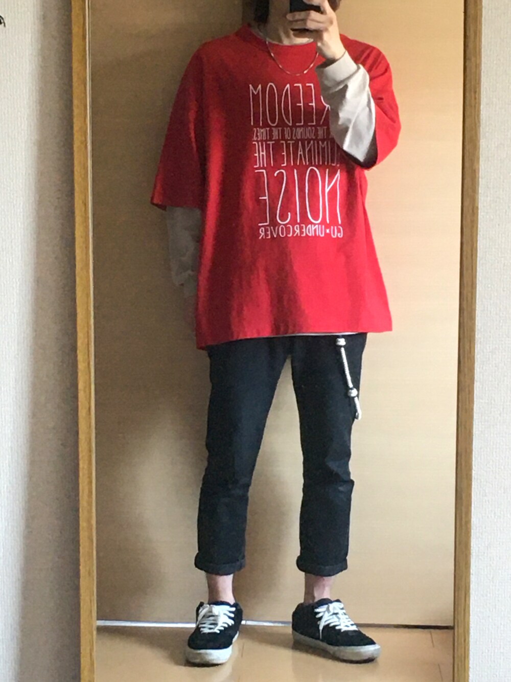 「FACTOTUMのアイテム（デニムパンツ、ブラック系）」を使った、yskEさん（メンズ・172cm）の春コーディネートの1枚目の写真