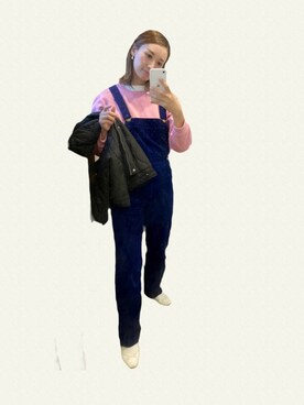 「カラースウェット」｜「アイテム（オールインワン・サロペット）」を使った、naokoさん（レディース・168cm）の冬コーディネート