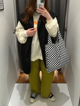 「キルティングベスト」｜「アイテム（ノーカラージャケット）」を使った、YURIさん（レディース・154cm）の春コーディネート