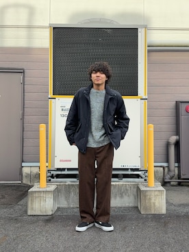 「ITEMS URBANRESEARCH（アイテムズ アーバンリサーチ）のマシンウォッシャブル クルーネックカノコニット（ニット/セーター）」を使った、鷹見侑輝さん（メンズ・175cm）の冬コーディネート