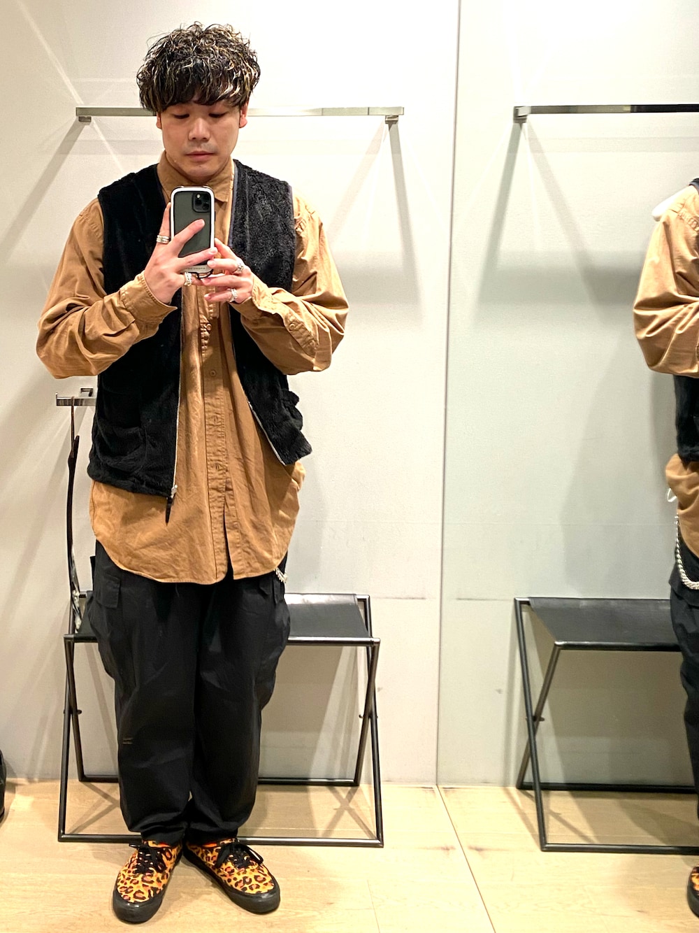 「Polo Ralph Lauren、POP TRADING COMPANY、ENROUTE_TOKYO、VANS、Chrome Hearts、今日のコーデ、ootd」｜「POLO RALPH LAURENのアイテム（シャツ/ブラウス、ブラウン系）」を使った、shibuya shunsukeさん（メンズ・172cm）の冬コーディネートの1枚目の写真