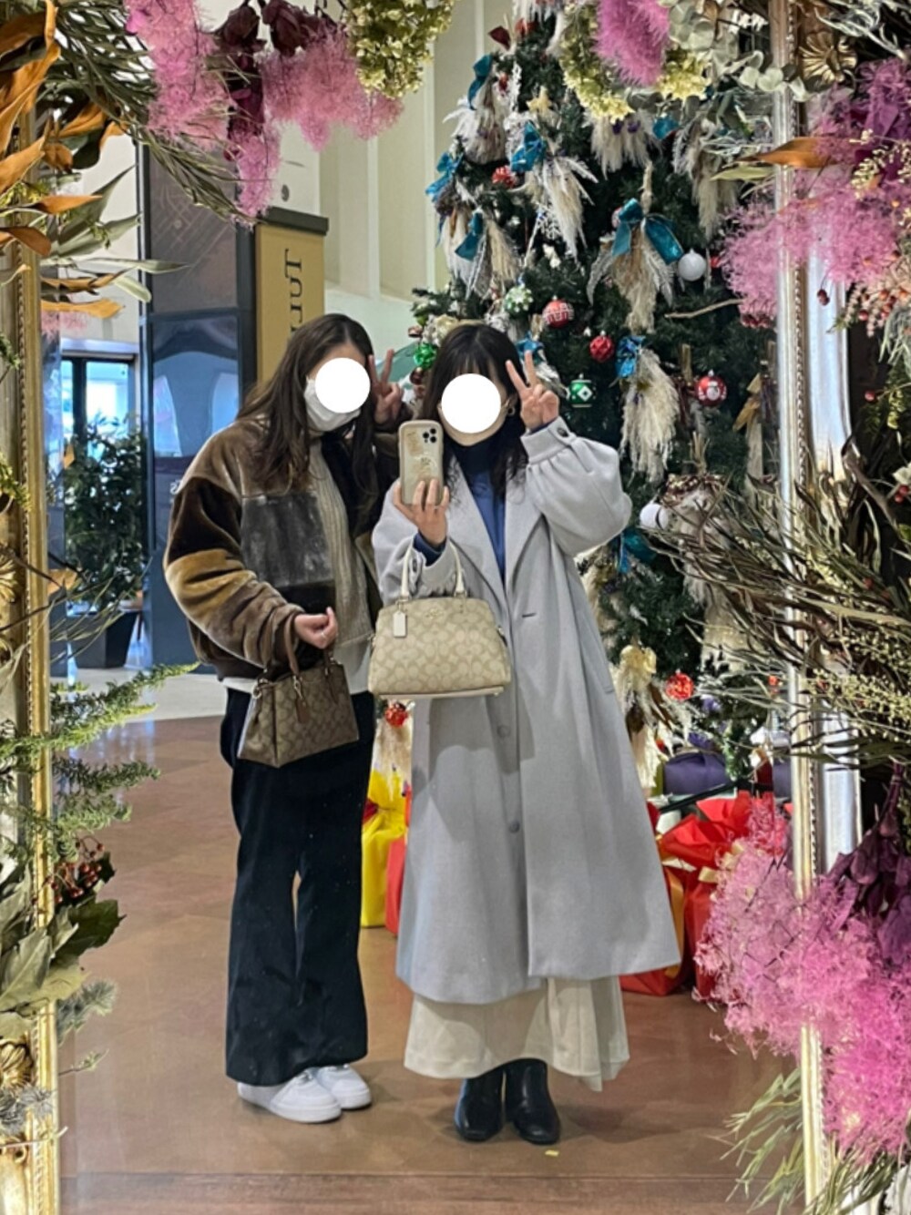 「冬、おしゃれさんと繋がりたい、低身長女子、マーメイドスカート、カラートップス、ロングコート」｜「JEANASISのWフェイスフトリブショートハイネック/958384（ニット/セーター、ブルー系）」を使った、misakiさん（レディース・153cm）の冬コーディネートの1枚目の写真