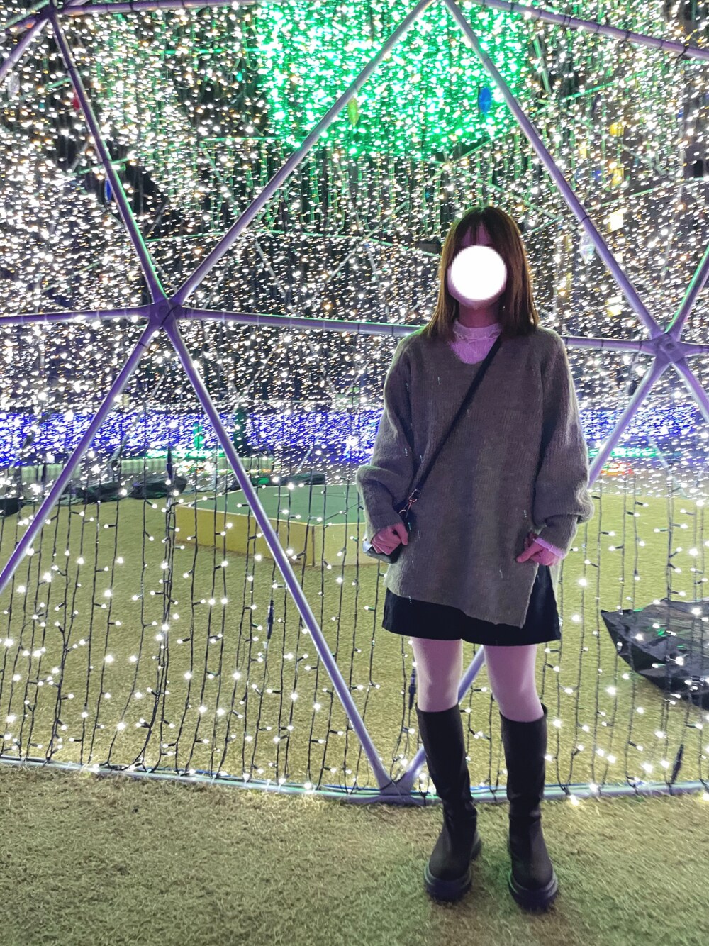 「休日スタイル、シンプルコーデ、秋冬コーデ、カジュアル、お洒落さんとつながりたい、Kastane、kastane_ootd、kastaneコーデ、silent、川口春奈、ootd、低身長、ゆるコーデ、カラーニット、ロングブーツ」｜「しまむらのアイテム（その他トップス、ホワイト系）」を使った、misakiさん（レディース・153cm）の冬コーディネートの1枚目の写真