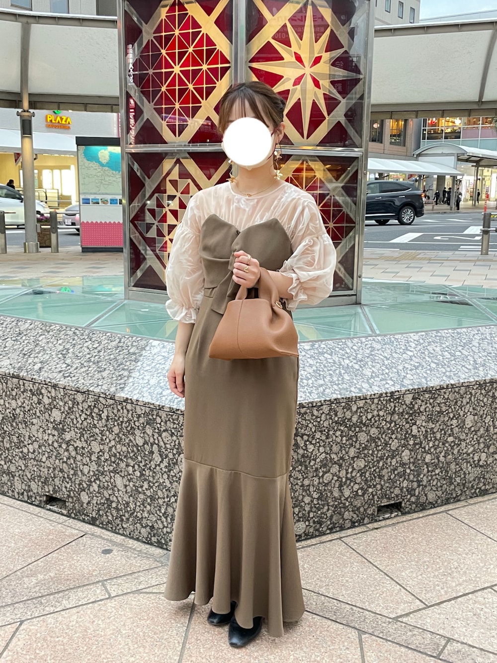 「休日スタイル、オケージョン、オケージョンスタイル、オケージョンワンピース、acka、淡色コーデ、淡色女子、春コーデ、オトナカワイイ、大人女子、低身長、お洒落さんとつながりたい、誕生日、誕生日コーデ、polene」｜「Ackaのアイテム（ワンピース、ブラウン系）」を使った、misakiさん（レディース・153cm）の春コーディネートの1枚目の写真