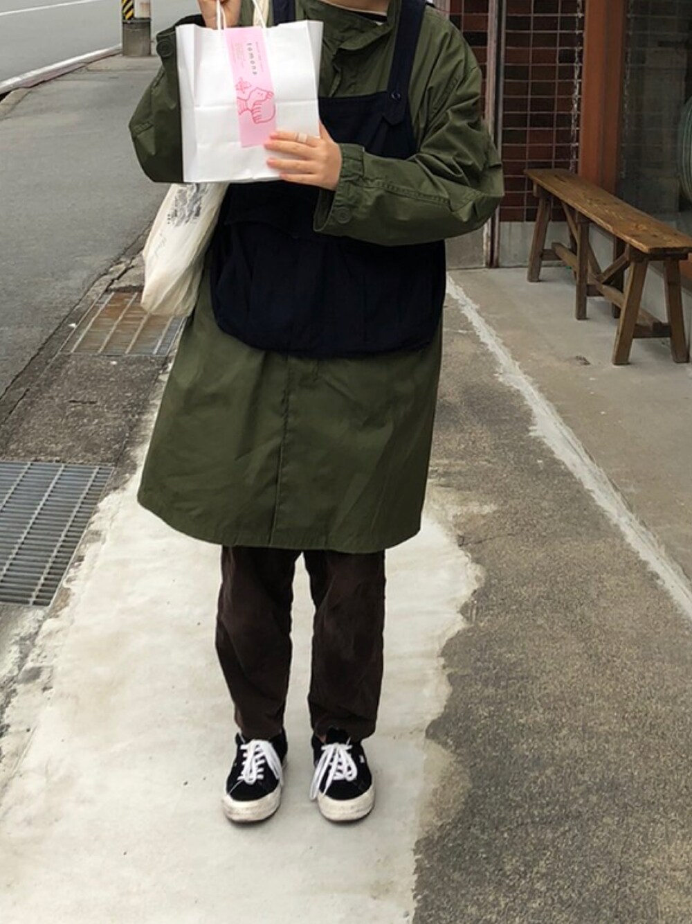 「M65、BROWN by 2-tacs、Danton、allstar」｜「m65のアイテム（ジャケット/アウター、グリーン系）」を使った、み るさん（レディース・170cm）の秋コーディネートの1枚目の写真