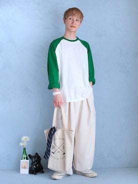 「アイテム（カーゴパンツ、ホワイト系）」を使った、いったさん（メンズ・170cm）の春コーディネート
