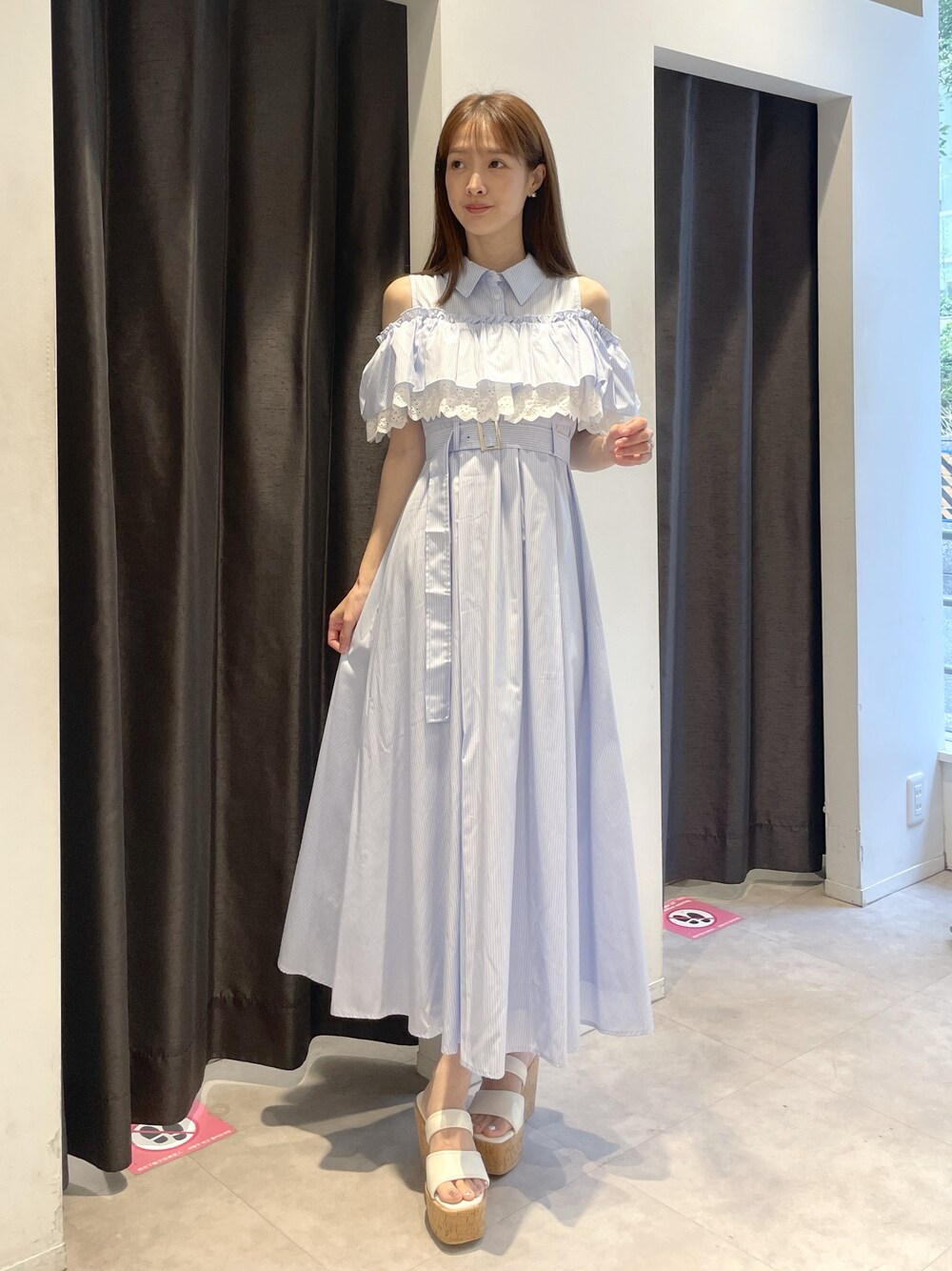 MERCURYDUO（マーキュリーデュオ）の「オフショルシャツワンピース