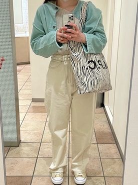 「アイテム（デニムジャケット、グリーン系）」を使った、はるさん（レディース・164cm）の春コーディネート