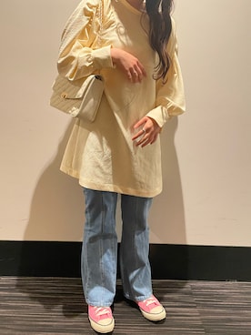 「アイテム（クラッチバッグ）」を使った、はるさん（レディース・164cm）の春コーディネート