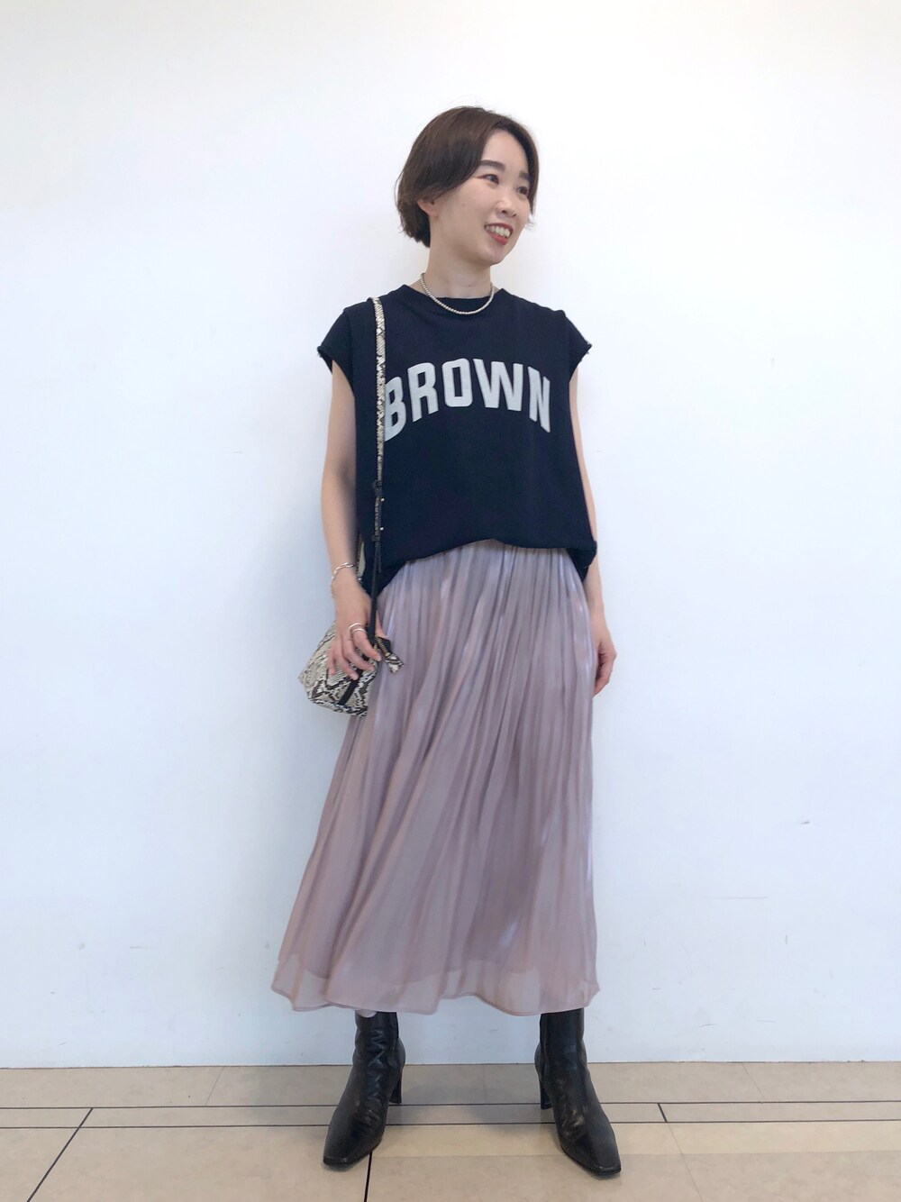 RIVE DROITE（リヴドロワ）の「キャッチーなロゴが遊び心たっぷり ミニ