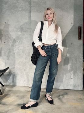 「JIMMY CHOO（ジミーチュウ）のアイテム（バレエシューズ）」を使った、Joycechangさん（レディース・163cm）の秋コーディネート