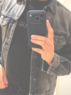 「Calvin Klein（カルバン・クライン）のアイテム（デニムジャケット、ブラック系）」を使った、MASAさん（メンズ・176cm）の秋コーディネート