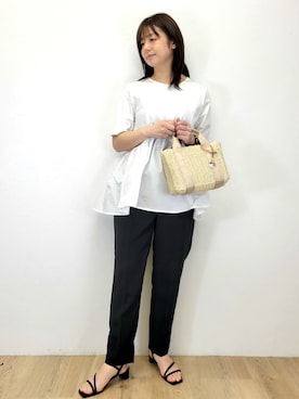 「OPAQUE.CLIP（オペークドットクリップ）のペプラムドッキングカットソー【洗濯機OK】（Tシャツ/カットソー、ホワイト系）」を使った、lisaさん（レディース・160cm）の夏コーディネート
