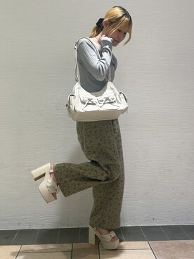 「ESPERANZA（エスペランサ）の【ラク盛り/約12㎝】ラク盛り厚底ツイストリボンサンダル（サンダル、ベージュ系）」を使った、miyuさん（レディース・150cm）の春コーディネート
