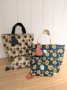 「one'sterrace（ワンズテラス）のジャカードトートバッグ プラリーヌ（トートバッグ、ベージュ系）」を使った、くまさん（レディース・164cm）の秋コーディネート
