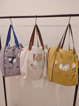 「one'sterrace（ワンズテラス）のFIKA ビッグトートバッグ（トートバッグ、イエロー系）」を使った、くまさん（レディース・164cm）の秋コーディネート