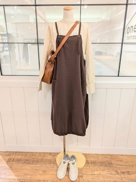「one'sterrace（ワンズテラス）のコットン シフリーチュニックシャツ（シャツ/ブラウス、ベージュ系）」を使った、くまさん（レディース・164cm）の秋コーディネート