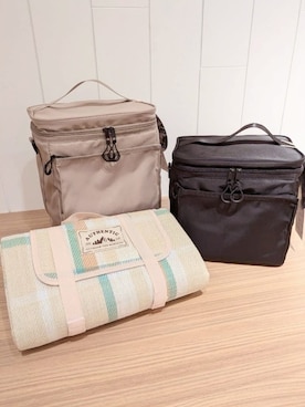 「one'sterrace（ワンズテラス）のCB マヌーバ保冷ボックスバッグ（キッチンツール、ベージュ系）」を使った、くまさん（レディース・164cm）の秋コーディネート