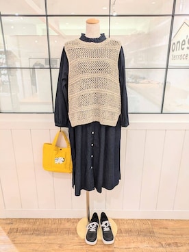 「one'sterrace（ワンズテラス）のインディゴデニム ネックフリル前開きワンピース（ワンピース、ブルー系）」を使った、くまさん（レディース・164cm）の秋コーディネート