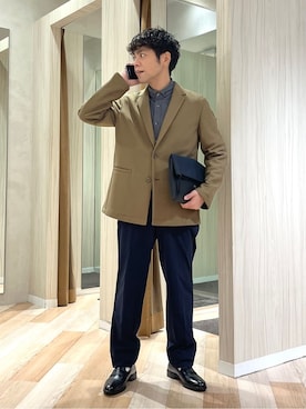 「アイテム（クラッチバッグ、ブルー系）」を使った、URAさん（メンズ・165cm）の春コーディネート