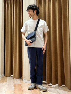 「アイテム（クラッチバッグ、ブルー系）」を使った、URAさん（メンズ・165cm）の春コーディネート