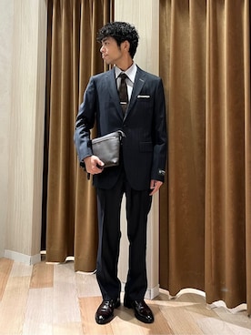 「アイテム（ポケットチーフ）」を使った、URAさん（メンズ・165cm）の秋コーディネート