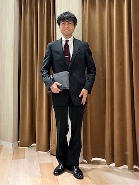「アイテム（フォーマルスーツ/小物、レッド系）」を使った、URAさん（メンズ・165cm）の秋コーディネート