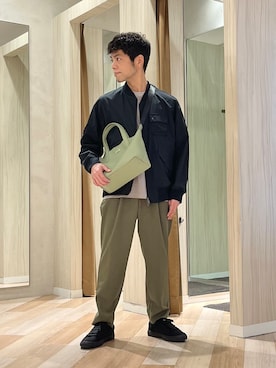 「TAKEO KIKUCHI（タケオキクチ）のアイテム（パンツ）」を使った、URAさん（メンズ・165cm）の春コーディネート