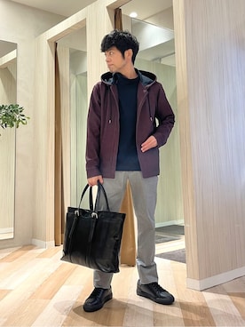 「アイテム（パーカー、レッド系）」を使った、URAさん（メンズ・165cm）の秋コーディネート