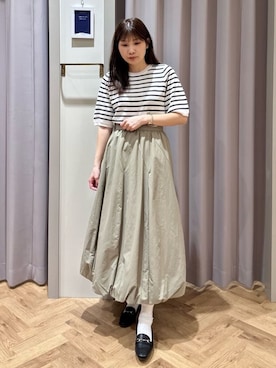「grove（グローブ）の【シリーズ累計36万枚/UVカット・ひんやり・洗濯機OK】やわらかドライタッチ 五分袖クルーネックニット（ニット/セーター、ホワイト系）」を使った、rifuさん（レディース・158cm）の春コーディネート