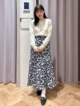 「grove（グローブ）の大人のための華やぎニットカーディガン（カーディガン/ボレロ、ホワイト系）」を使った、rifuさん（レディース・158cm）の春コーディネート
