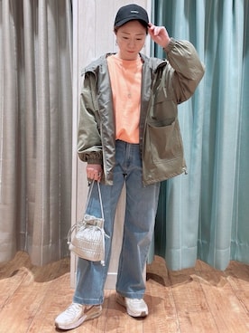 「アイテム（スウェット、オレンジ系）」を使った、なみぞうさん（レディース・152cm）の冬コーディネート