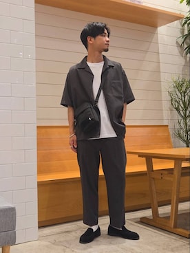 「BAYFLOW（ベイフロー）の【BLACK BAG COLLECTION】ミニポケットショルダーバッグ（ショルダーバッグ、ブラック系）」を使った、bfnakamuさん（メンズ・170cm）の春コーディネート