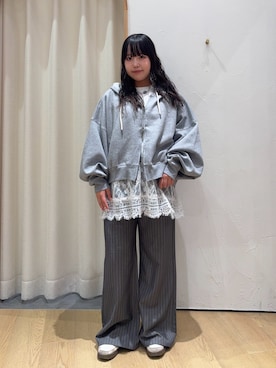 「CIAOPANIC TYPY（チャオパニックティピー）の【ゆるっと抜け感大人フーディー】ドルマンスリーブピグメントダンボールパーカー（パーカー、グレー系）」を使った、ゆめなさん（レディース・149cm）の秋コーディネート