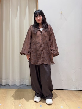 「CIAOPANIC TYPY（チャオパニックティピー）の∴花柄刺繍シアーフーディーブラウス（シャツ/ブラウス、ブラウン系）」を使った、ゆめなさん（レディース・149cm）の秋コーディネート