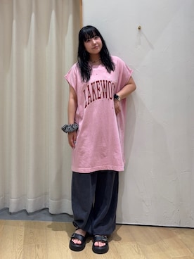 「CIAOPANIC TYPY（チャオパニックティピー）の【etsinta】ビジュー付カレッジノースリ（Tシャツ/カットソー、ピンク系）」を使った、ゆめなさん（レディース・149cm）の夏コーディネート