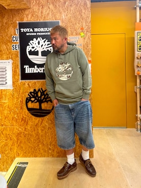 「Timberland（ティンバーランド）の【定番】メンズ ティンバーランド アイコン スリーアイ クラシックラグ - ブラウン（モカシン/デッキシューズ、ブラウン系）」を使った、MITSUNORI MATSUMURAさん（メンズ・183cm）の夏コーディネート