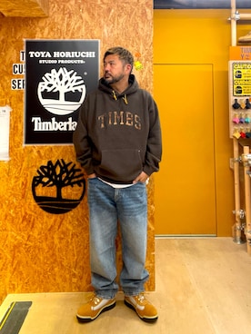 「Timberland（ティンバーランド）のウォータープルーフ フィールド ブーツ メンズ（防水）（ブーツ、ベージュ系）」を使った、MITSUNORI MATSUMURAさん（メンズ・183cm）の秋コーディネート