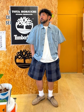 「Timberland（ティンバーランド）の半袖 ワーク シャツ ユニセックス（シャツ/ブラウス、グレー系）」を使った、MITSUNORI MATSUMURAさん（メンズ・183cm）の夏コーディネート