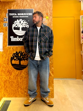 「Timberland（ティンバーランド）のウォータープルーフ フィールド ブーツ メンズ（防水）（ブーツ、ベージュ系）」を使った、MITSUNORI MATSUMURAさん（メンズ・183cm）の秋コーディネート