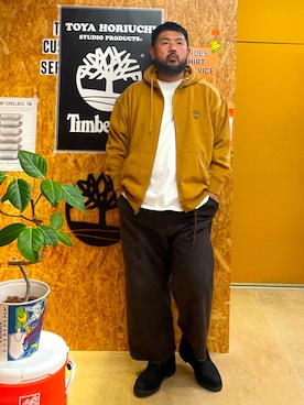 「アイテム（トップス）」を使った、MITSUNORI MATSUMURAさん（メンズ・183cm）の秋コーディネート