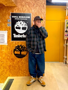 「Timberland（ティンバーランド）のウォータープルーフ フィールド ブーツ メンズ（防水）（ブーツ、ベージュ系）」を使った、MITSUNORI MATSUMURAさん（メンズ・183cm）の秋コーディネート