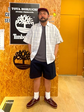「Timberland（ティンバーランド）の【定番】スリーアイ(3eye) クラシックラグ メンズ（モカシン/デッキシューズ、レッド系）」を使った、MITSUNORI MATSUMURAさん（メンズ・183cm）の夏コーディネート