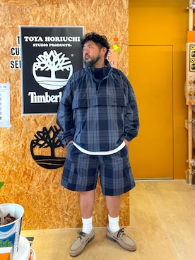 「Timberland（ティンバーランド）のDWR ヤーンダイ プレイド アノラック ユニセックス（パーカー、ブルー系）」を使った、MITSUNORI MATSUMURAさん（メンズ・183cm）の夏コーディネート