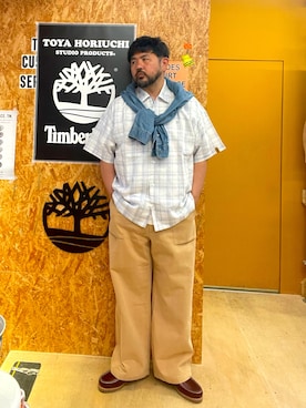 「Timberland（ティンバーランド）の【TOKYO DESIGN COLLECTIVE】コットン ダック パンツ ユニセックス（その他パンツ、ベージュ系）」を使った、MITSUNORI MATSUMURAさん（メンズ・183cm）の夏コーディネート