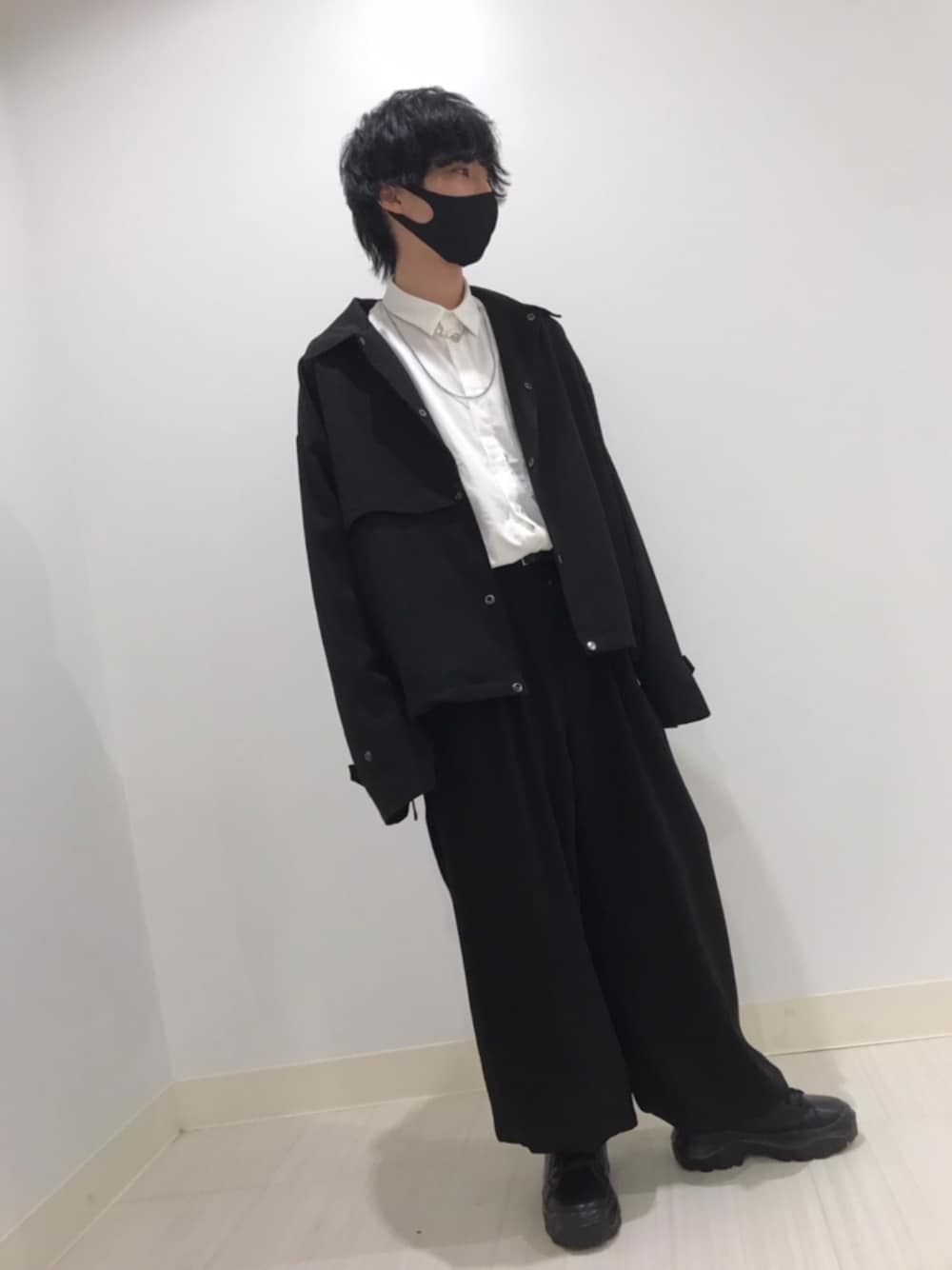 「ブラック×ホワイト、モノトーン、モード系、男の子、おしゃれさんと繋がりたい、バルーンパンツ、HARELADIES、エマクローズ、いいね、save、フォローお願いします🤑」｜「GUのアイテム（スニーカー、ブラック系）」を使った、R【 相互 】さん（メンズ・165cm）の秋コーディネートの1枚目の写真